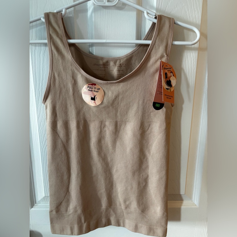 Shapermint Camisole All Day Every Scoop Neck Tank NEW with tags 62008